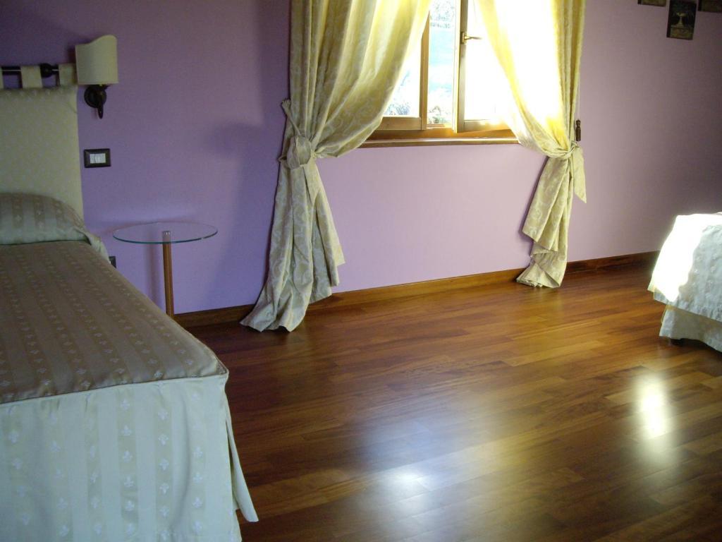 Agriturismo Il Borgo Degli Ulivi Розето-дельи-Абруцци Номер фото